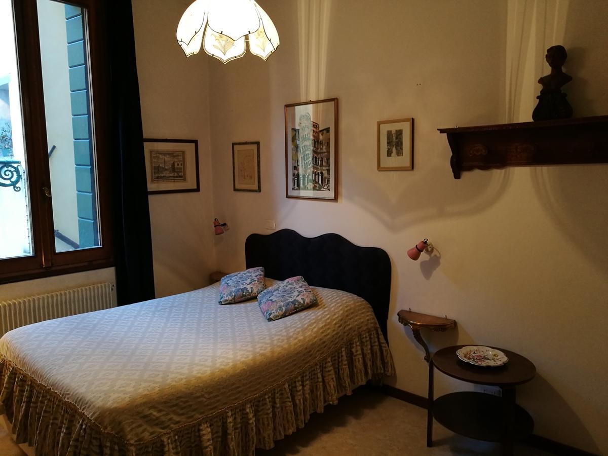 Alloggi Scala Del Bovolo Gasthof Venedig
